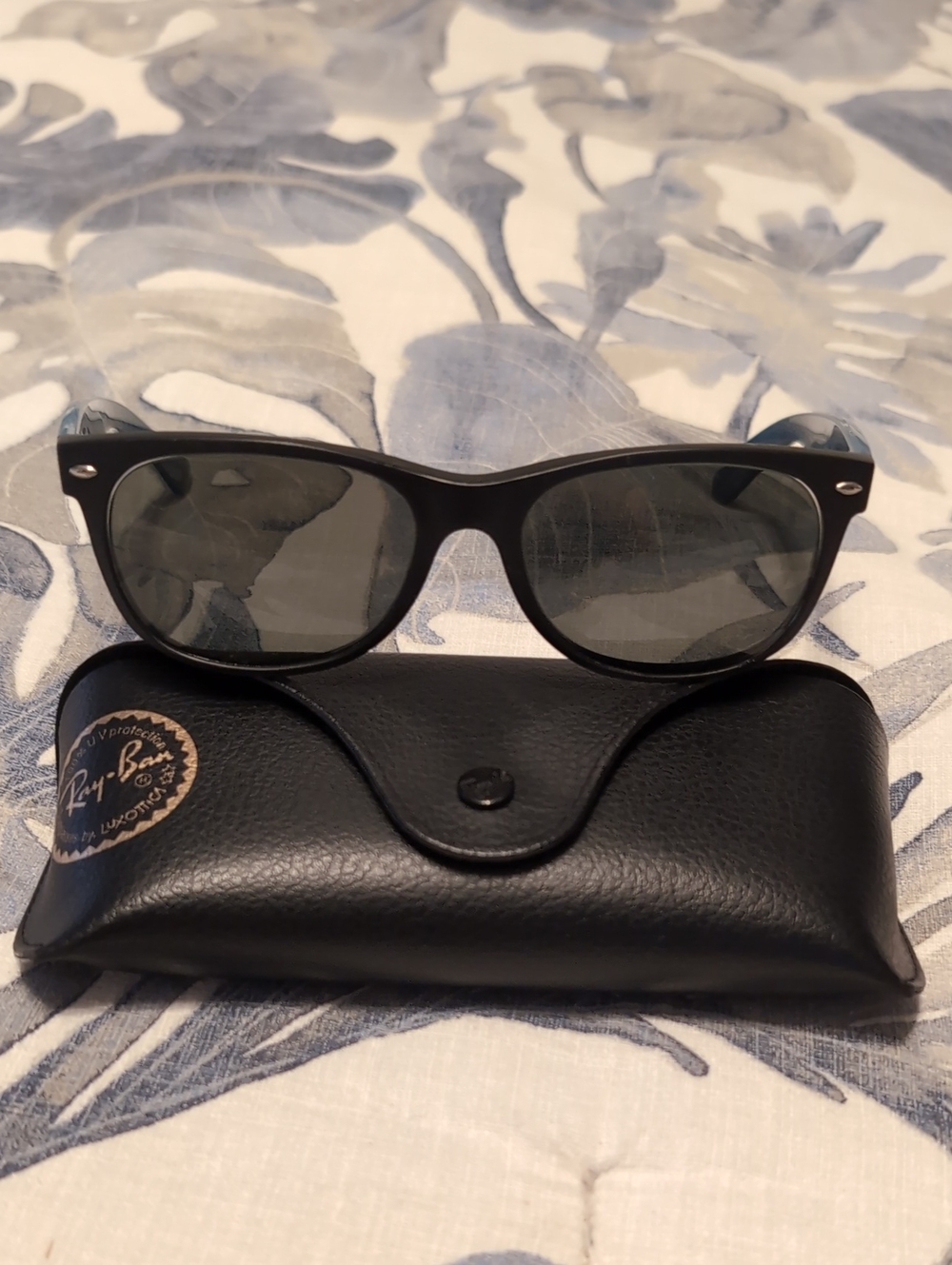 Ray-Ban Wayfarer Classic Sunglasses